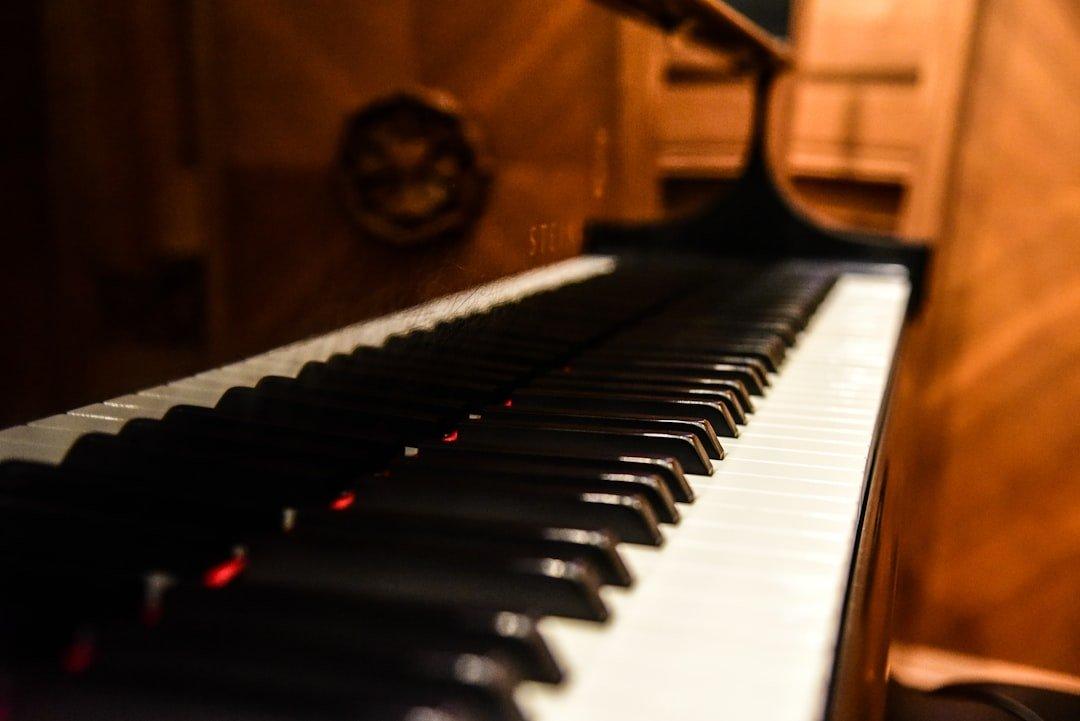 Unlock the Melodies: Essential Tips for Beginners Getting Started with Organ Music - Jasberger Music